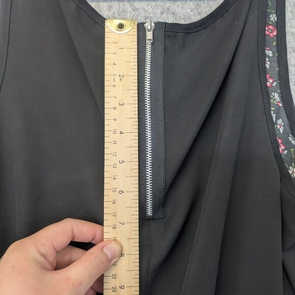 Black floral sleeveless top shirt blouse flowy draped lightweight boho - Large - Picture 9 of 10